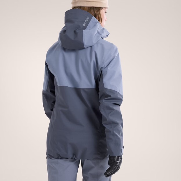 SOLD $750 Arcteryx Women’s sz S Sentinel GORE-TEX Ski Snowboard Jacket Shell - Picture 4 of 7